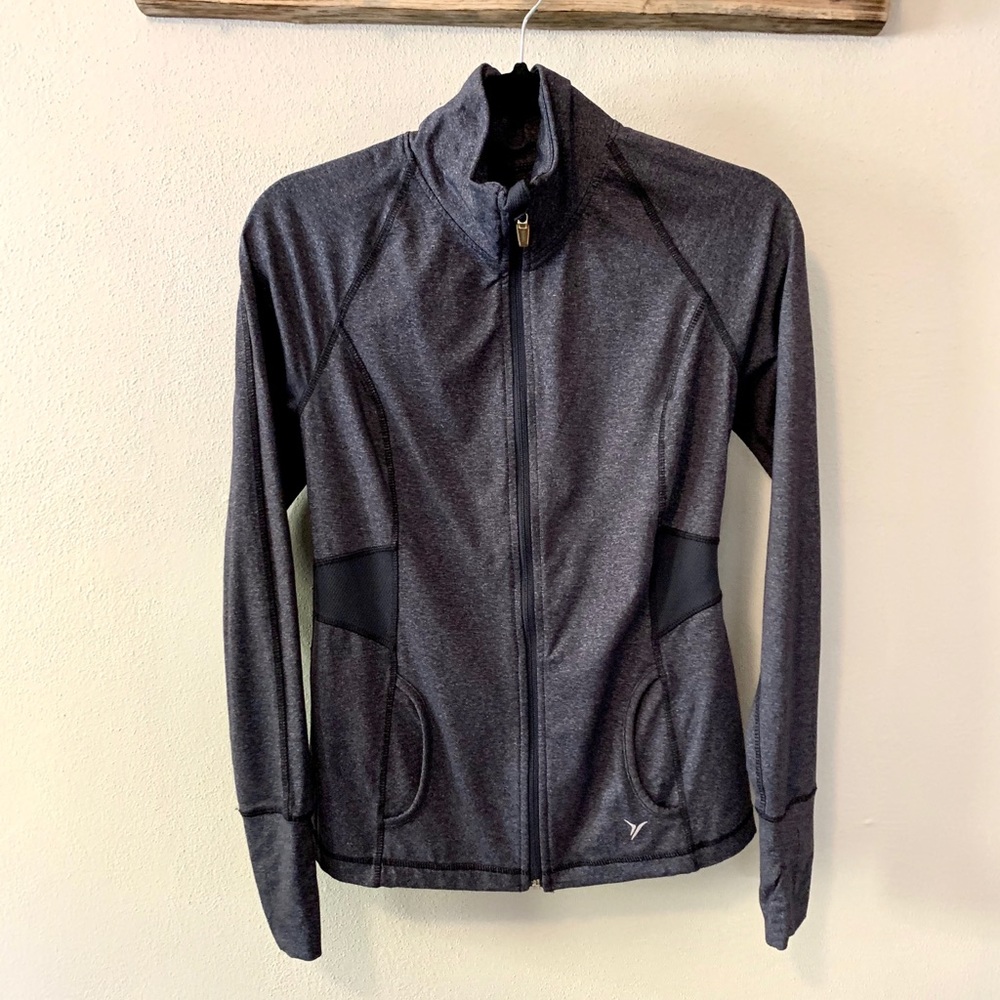 Fitted dri-fit zip up, size small.